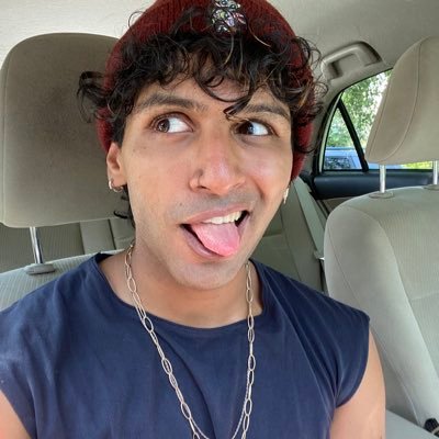 EnneMed's profile picture. FM doc advocating for mental health, harm reduction, and #M4A