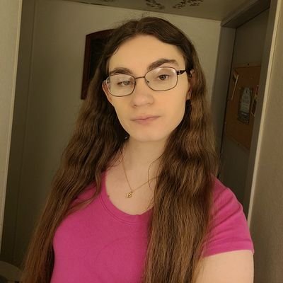 (she/her) Come check out my streams at https://t.co/2OjuoCWz6l
