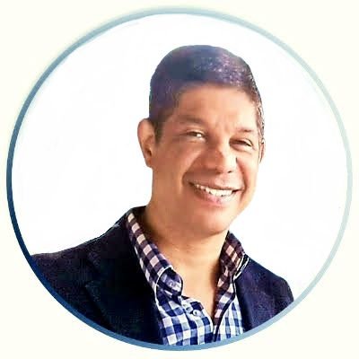 jrevetie's profile picture. Consultor de tecnología de la información.