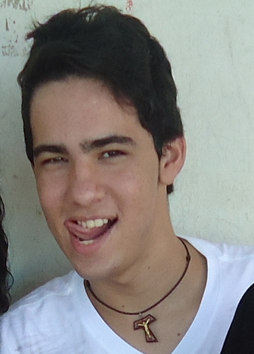 Aos idiotas o meu silêncio . Onipresente, Onisciente, Onipotente e Online.
 Okrut:http://t.co/NkfNopwfnU