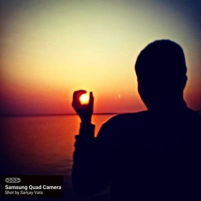 Nimishvats2003's profile picture. बीहड़____में बागी_____होते हैं,
डकैत मिलते हैं____पार्लियामेंट में ।