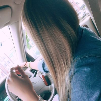 1998maho1212's profile picture. 