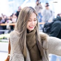 みにゃみ (@lo_whl) 's Twitter Profile
