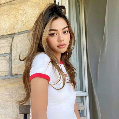 Lily Codie Millar | not so new on twitter but new acc :)) | 🇲🇺🇯🇴 | the delusional are magical | the write is the dream, we will make it • happen •