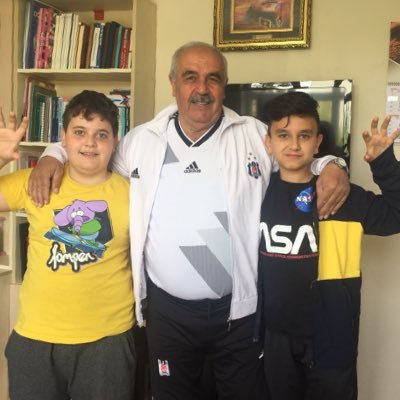 zeral09960196's profile picture. 