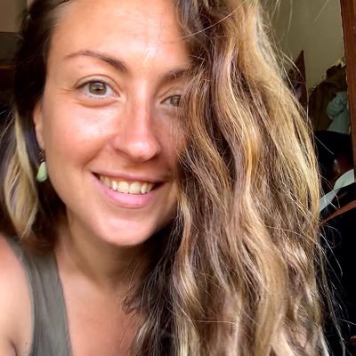 EliGBorrell's profile picture. 🦸‍♀️ Hola! 🏴‍☠️ Make it simple 💛 Better with Love 🤠 TraViajando por la vida 🎒 UX for Learn 🧑‍🏫 Estrategia Educativa ✍️ Me flipa escribir 🐢🏃‍♀️