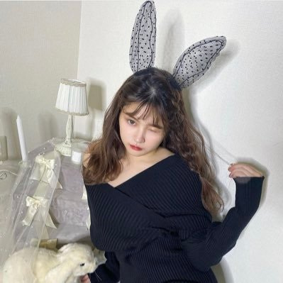 cherry22chan's profile picture. 𝑯𝒆𝒓 𝒍𝒊𝒑 𝒕𝒐💗🍒 無言フォロー、いいね失礼します😌 都内OL1年目（22）🐰