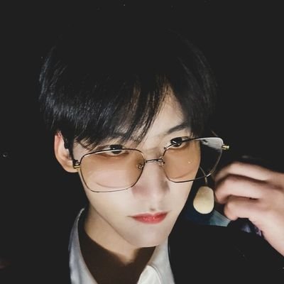 Zhouukeyuu1's profile picture. • zhoukeyu 
• IG:zhoukeyu_pics