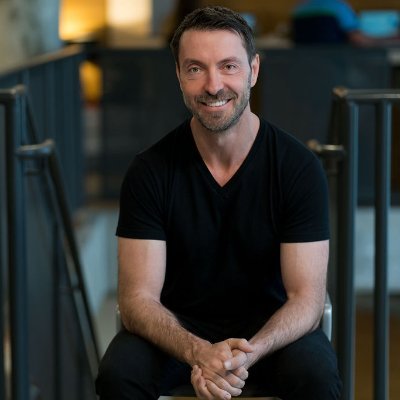 Founder of Introhive from 0 to almost $500M valuation in Q3, raised just over $100M
Now launching Postilize, software for cultivating customers via social AI