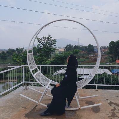 aistory_97's profile picture. ‏‏ﻣﻦ ﺳﺎﺭ ﻋﻠﻰ ﺍﻟﺪﺭﺏ ﻭﺻﻞ 🕊