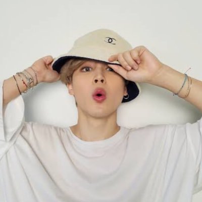A0n22btuCAFM2JW's profile picture. ジミンペン🐥🧡  初心者ARMY💜