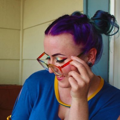 teakteak303's profile picture. feminist as fuck ♀• she/her • bi 🏳️‍🌈 • 📸 ig: teakphoto