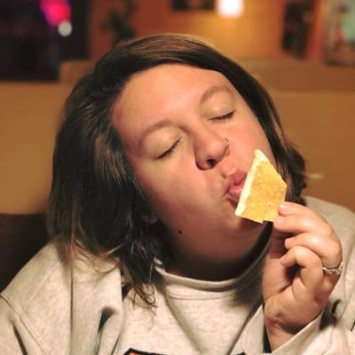 friarjen's profile picture. looks like a cinnamon roll, would cut you. (she/her)