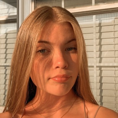 audrey_alayne24's profile picture. my fear doesn’t stand a chance when i stand in your love✞  PCHS volleyball and colorguard