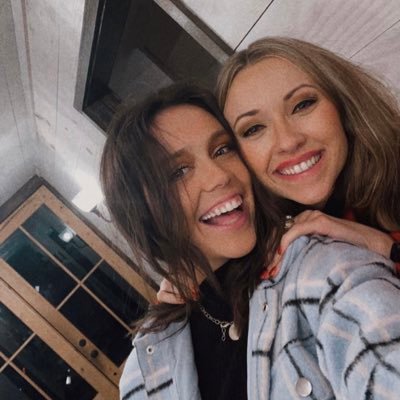 kennedykmoore's profile picture. Whitney Houston’s and MGK’s biggest fan ♡