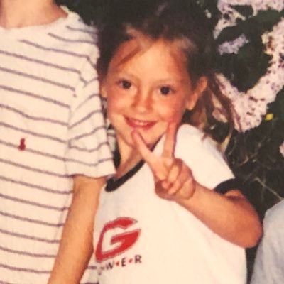 s_whitee's profile picture. 