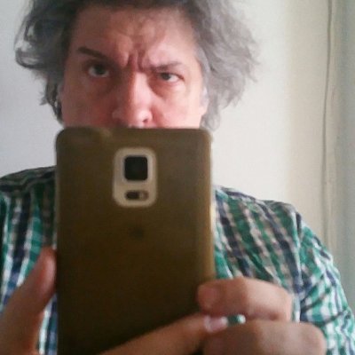 titivil's profile picture. Eat the rich.