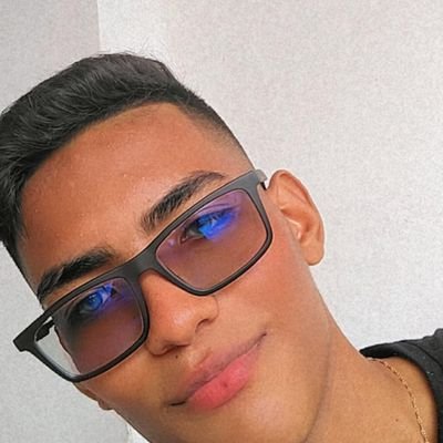 ANDERBR__'s profile picture. uma versão que só existe aqui