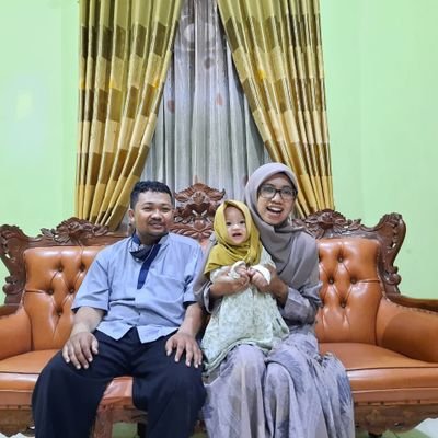 fatahilang's profile picture. Bahagia