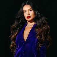 Júlia (@juliapinage) 's Twitter Profile