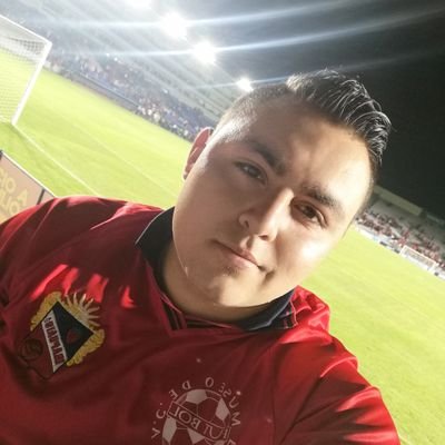 Me gusta mucho el fútbol y los toros
Arriba las chivas rayadas del Guadalajara y la trinca fresera del irapuato