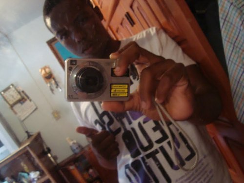 Digo Nd só me seguindo para saber com e como sou !!!
Orkut:  intuzo_gb@hotmail.com
Msn: douglinhas_novinho@hotmail.com
Msn: DJ_Douglaas@hotmail.com