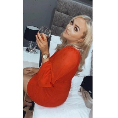 beckywalka's profile picture. https://t.co/NjZkZJd04n 📍