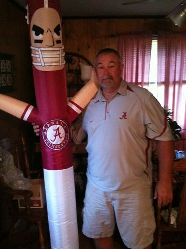 Christian,Conservative,Loves Alabama sports, fishing ,and above all I love GOD !!!!