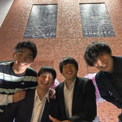 4人組Youtuber ノスタルジーです！毎週金曜日投稿しています！チャンネル登録お願いします！8月30日までにチャンネル登録者数500人！