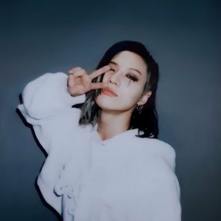 leettlebbhands's profile picture. SHINee is always 5