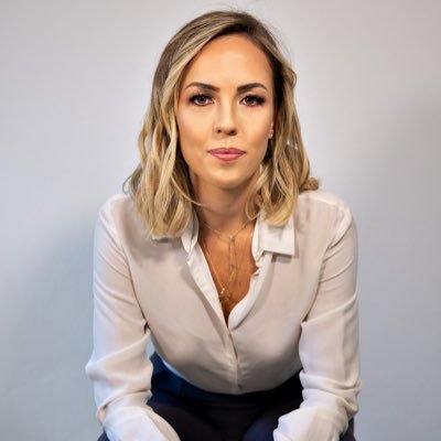 CarolCurimbaba's profile picture. Negócios Política Partidos Políticos Governos Estaduais Senadores Governo Federal Deputados Federais Internacional Ciência Tecnologia Últimas notícias São Paulo