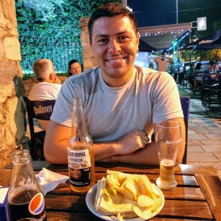Autor de 'Cartas de Amor' y 'Perdon por haber sido Sincero'- Escritor, Abogado, Fotógrafo, Profesor- Buscador/ Vendedor de sueños/ Cazador de Historias