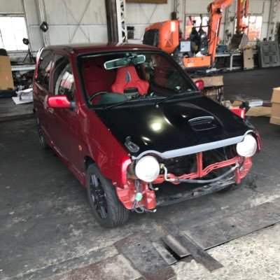 FDWORKS1's profile picture. 中学の頃に兄のFD3Sに乗りたい憧れを持ち、家庭の崩壊でFD3Sは眠る事になって乗れなくなり、15年間、放置。今は、H7年式HA21S に10年間もメンテナンスと乗り続けてきたが、いつかは、FD3Sを復活させたい。ちなみにHA21S の走行距離は43万キロです。