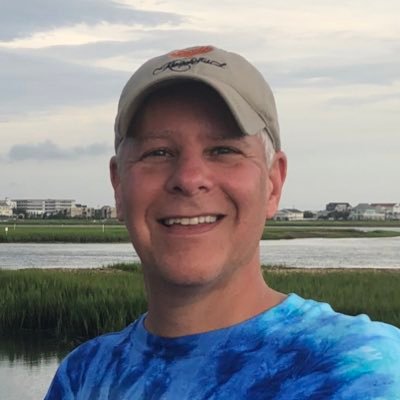 Transplant surgeon, NYC guy transplanted to the South, husband, girl dad, runner, tortured NY Giants, Mets, & Wake Forest🏀fan, Phish 🎹🎸⭕️🌵, cancer hater.