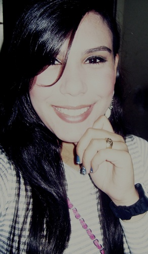 Taurina, 17 anos , amigá , responsável & de Jesus , sou o tipo  qê sigo minha vida tranquila e confiável nas promessas qê Deus tem pra mim !