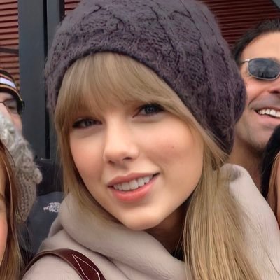 teodiamosjames's profile picture. 