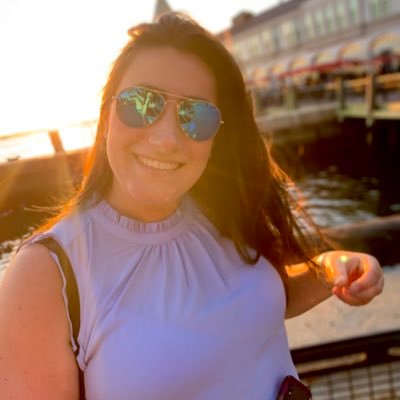 Marketing @Reuters. Former Associate Producer @MSNBC.  TV Enthusiast. Dabbler in adulting. @HofstraU ‘18   Obsessive Pet Parent