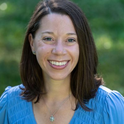 Public Affairs and Communications Partner @Monument. Former @KUOW News Director and @CBSNews Senior Producer.