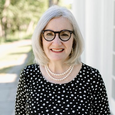 Rotarian and community volunteer, retired architect and marketer, @Illinois_Alma alum.