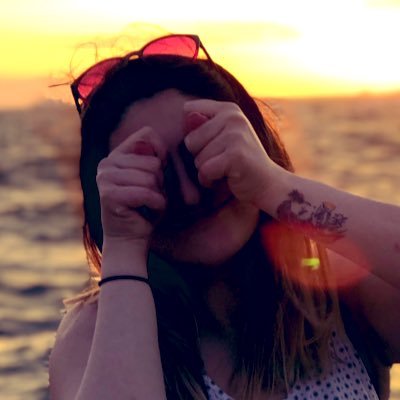 tugciiko's profile picture. Arkadaşlar siz gerizekalı mısınız?