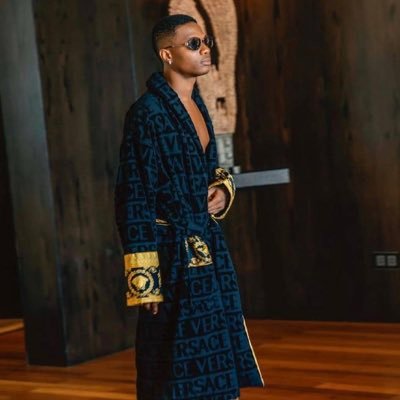 Beewire4's profile picture. Wizkid % Burna ❤️