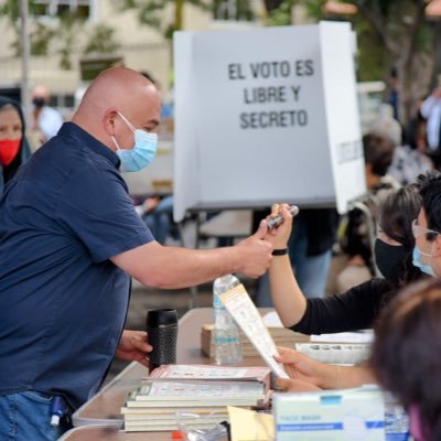 Político Mexicano, Mexiquense e Izcallense por bendición. Escribo, critico, comento y propongo. Mis alumnos me dicen Teacher Pepe. #RecuperemosIzcalli.