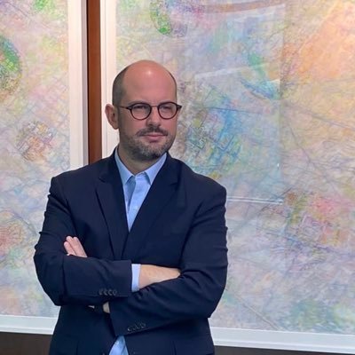 Política y Estrategia de Negocios. Socio de DGA Group