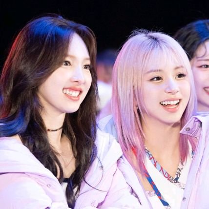 Hi Once, this is a profile dedicated to Nachaeng, I hope you like it ~
•
{ Nachaeng Day is June 26th } 🍒🍓