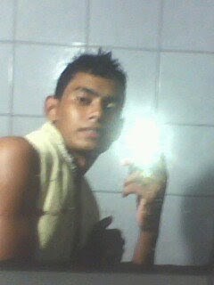 Não me venha com meios-termos. Com mais ou menos ou qualquer coisa. Venha a mim com corpo, alma... e falta de ar.