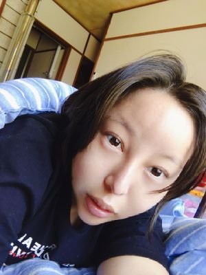 R6n0V1aGtWDvBYC's profile picture. シングルマザー