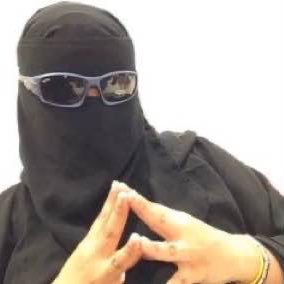 عشرينيه الروح و ثلاثينيه الهوى واربعينيه العمر و العمر خريفه الرابع و يزيد …..