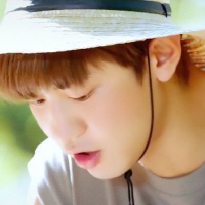 pinispin's profile picture. In this moment now,capture it!,remember it!🌤️🩰