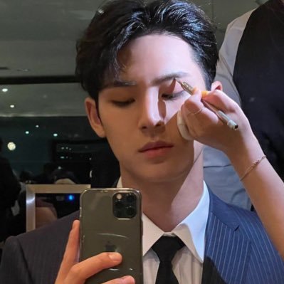 seketulwonwoo's profile picture. DiamondEdge 9/9/17 💎 IdealCut 23/9/18 💎