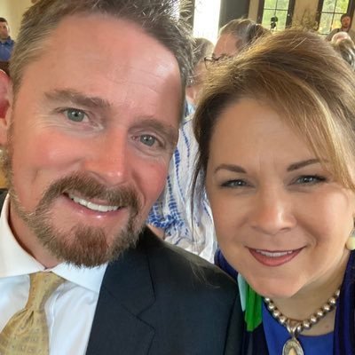 Wife to Roy the mortician, @Travis, @SWBTS AVP for HR/Risk, avid reader & traveler, @Baylor football/basketball fan. Personal page!